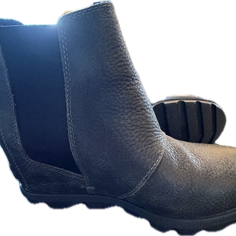 Sorel Black Wedge Boots Size 8